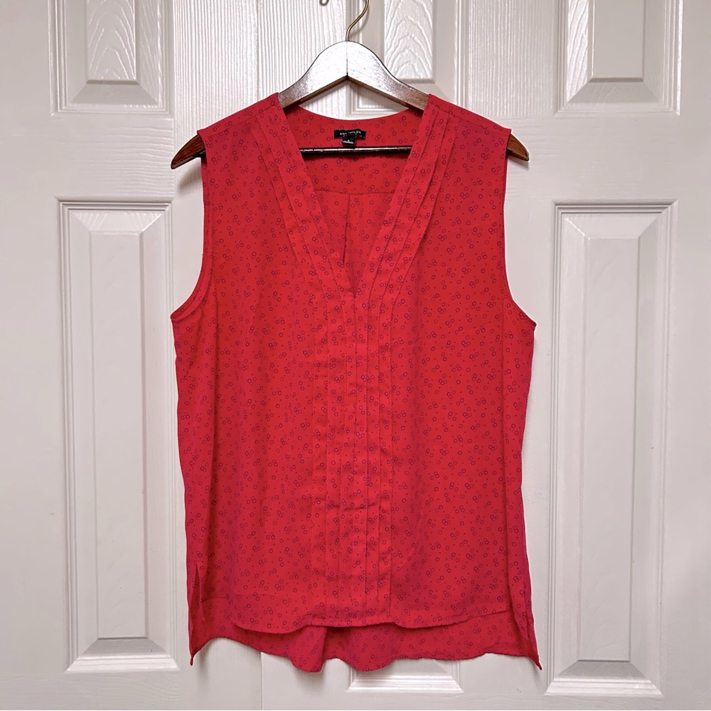 Ann Taylor Sleeveless Blouse Pleated Front V Neck Large Reddish Mauve Pink